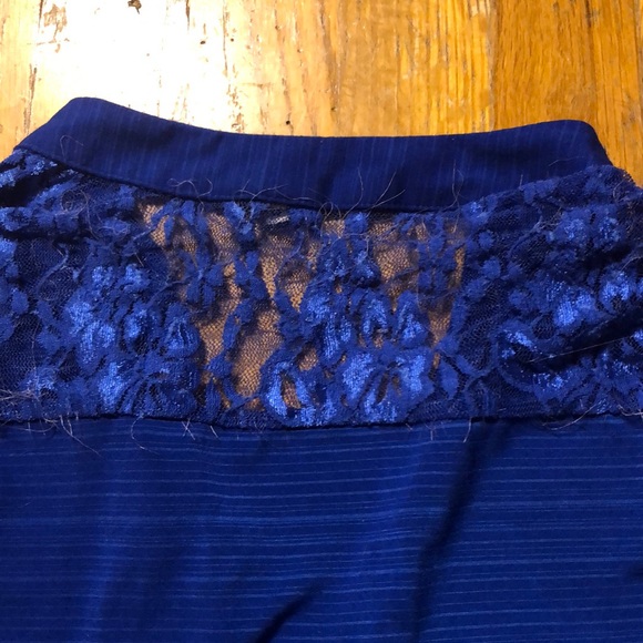 Cute top - Picture 2 of 2